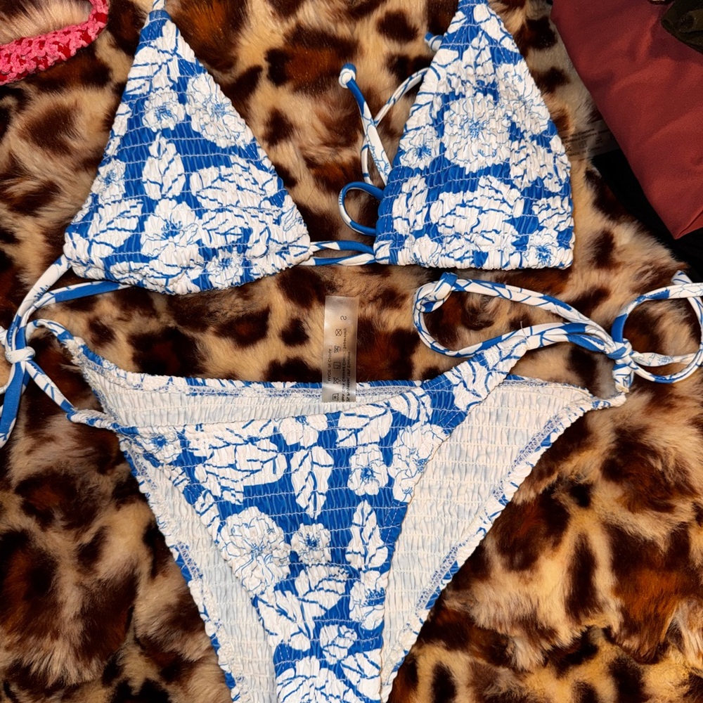 SHEIN Blue and White Floral Bikini